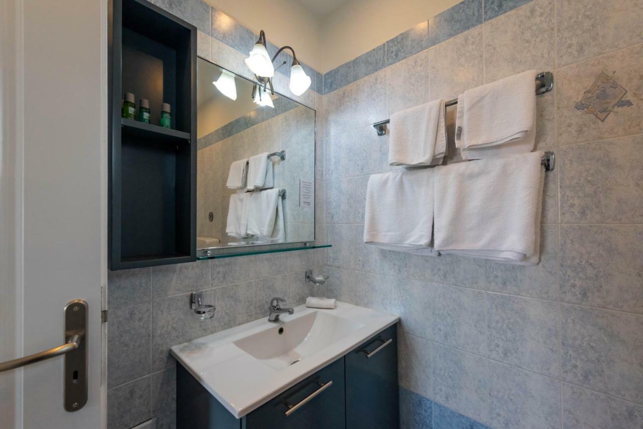 Theoxenia Hotel Apartments Chrani Ngoại thất bức ảnh